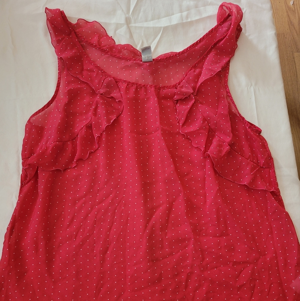 Old Navy tank top. Pink polka dots. Size XL